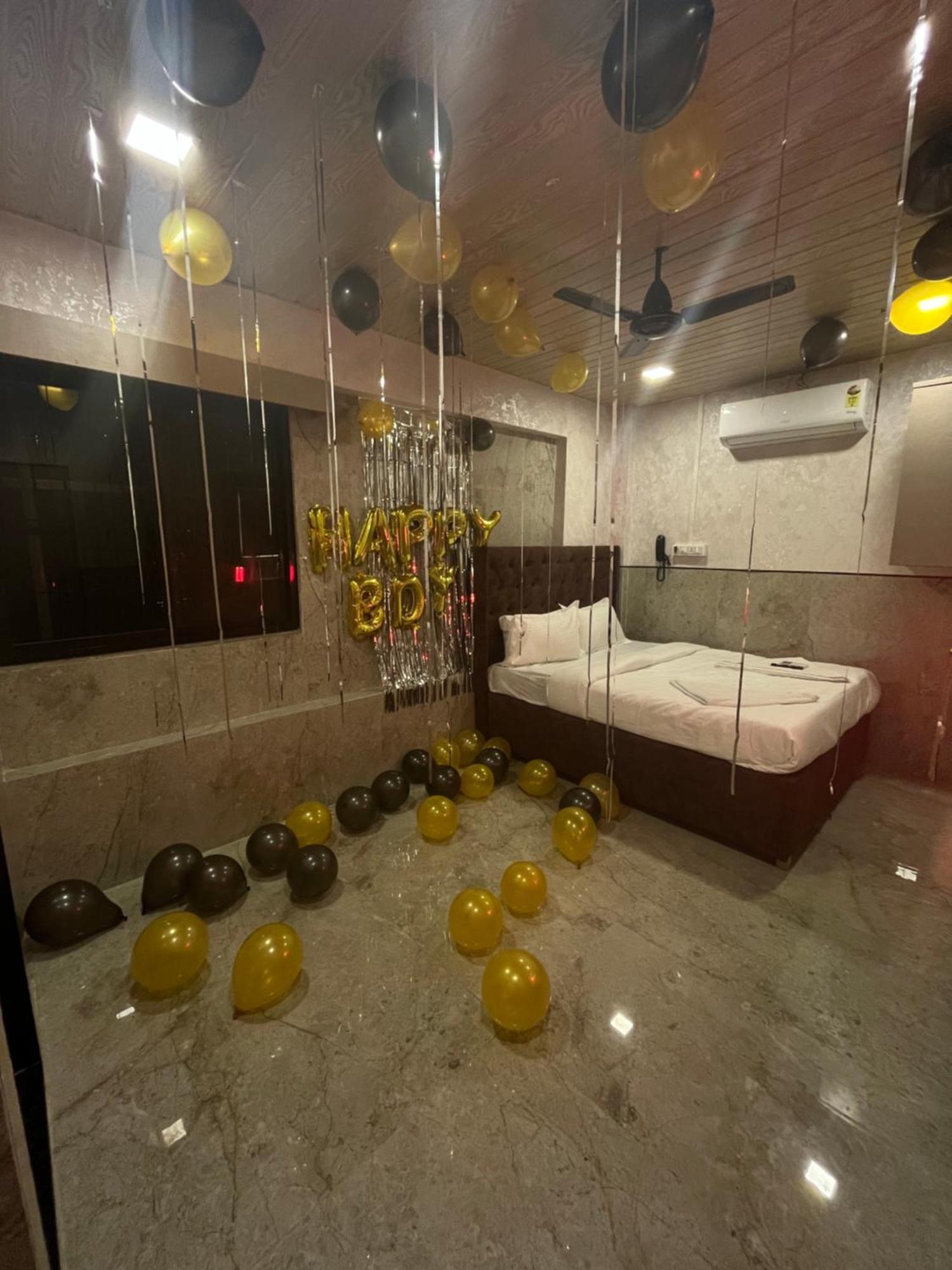 Hotel Newyork By Stayzy Rooms Bombay Esterno foto
