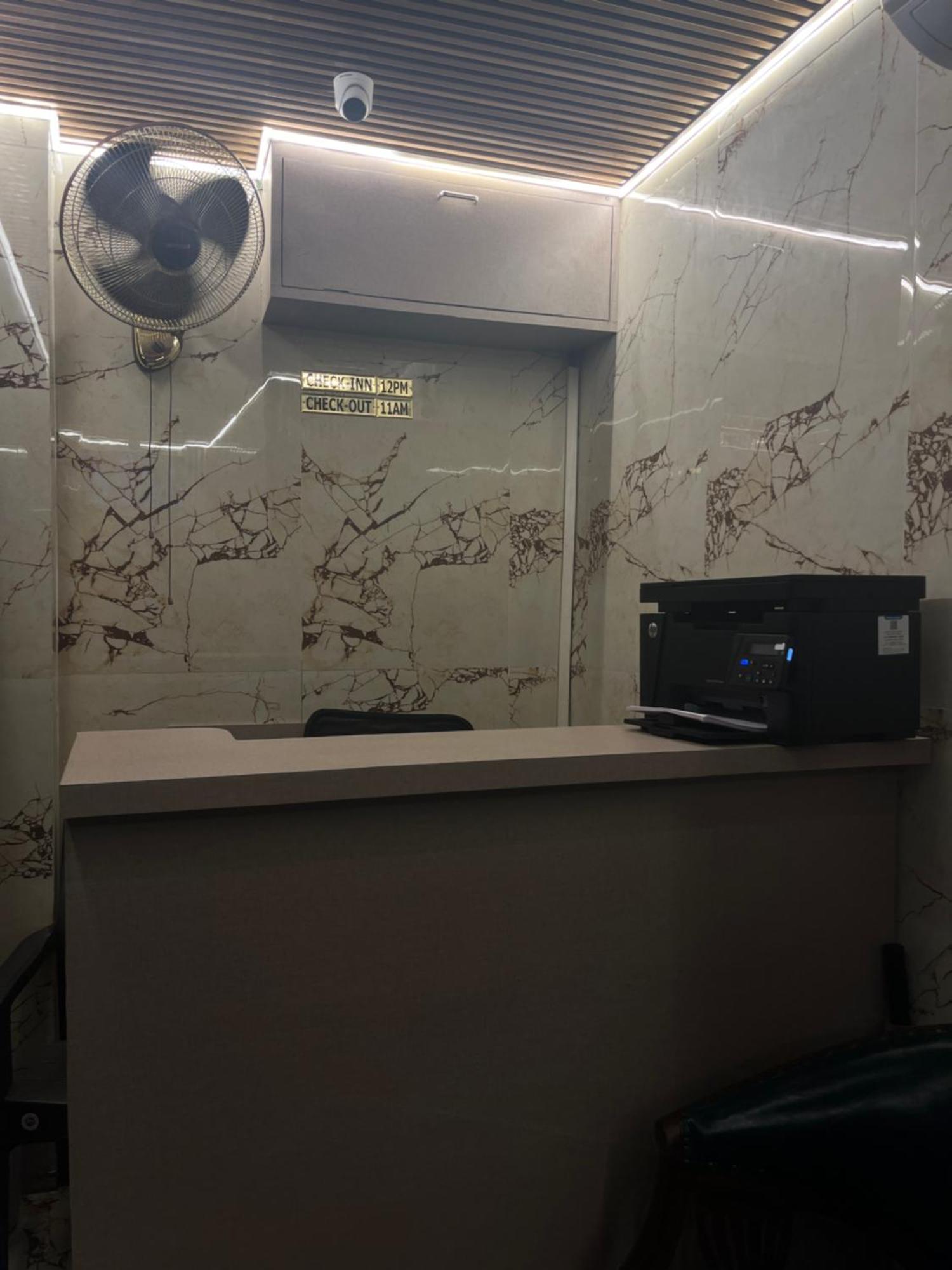 Hotel Newyork By Stayzy Rooms Bombay Esterno foto